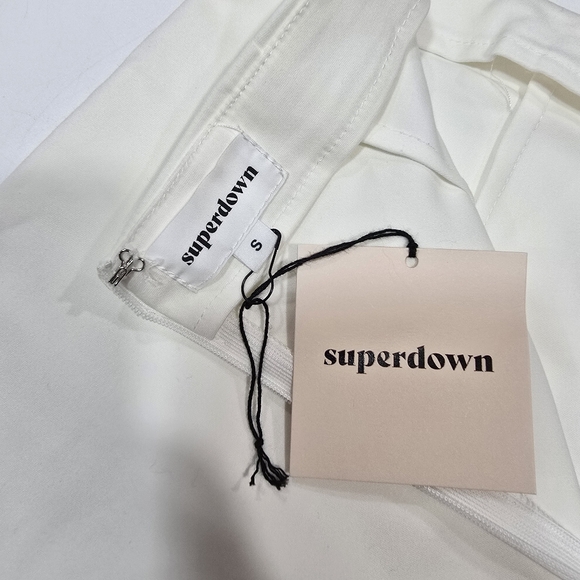 Superdown Alyssa Wrap Skort in White - Picture 8 of 10